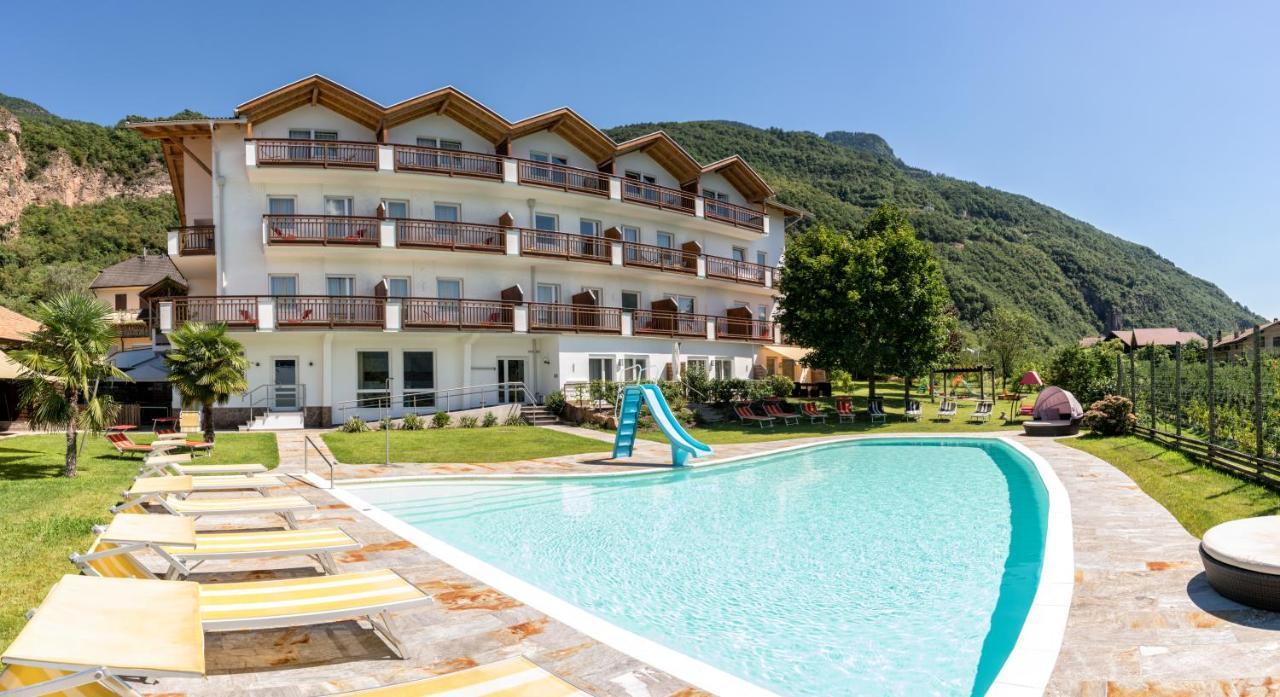 Hotel Garni Gruener Baum Laives Ngoại thất bức ảnh